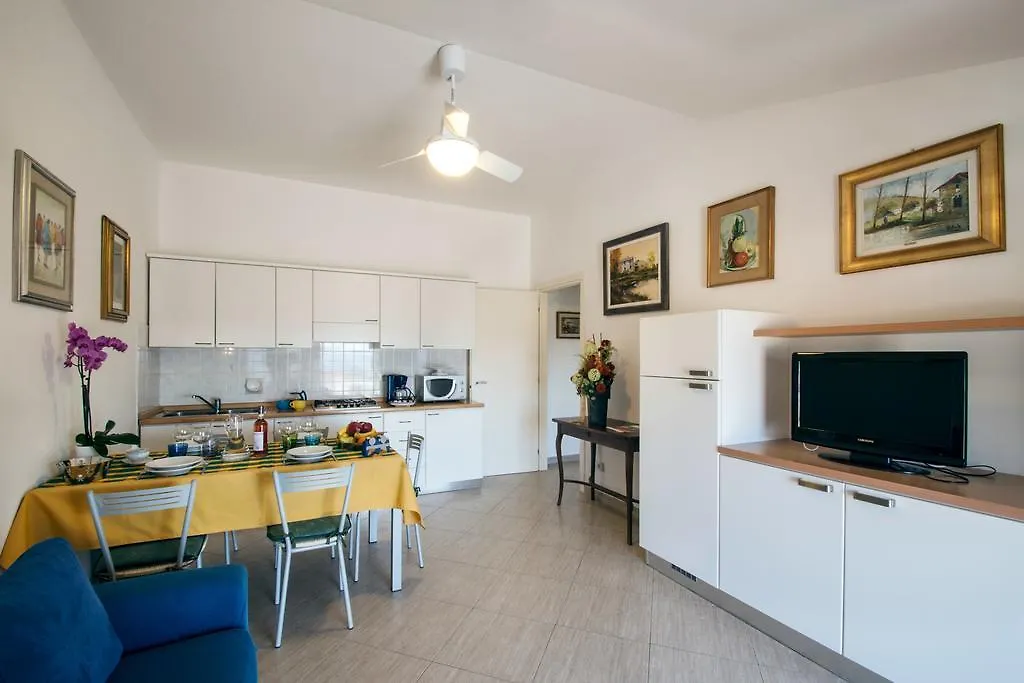 Residence Villa Rosa Гарда Италия