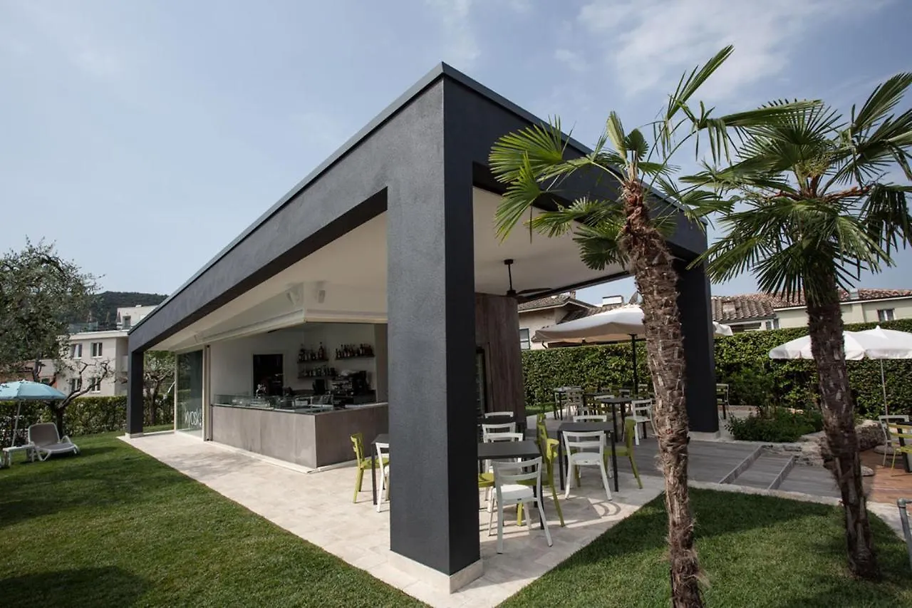 Residence Villa Rosa Гарда 0*,