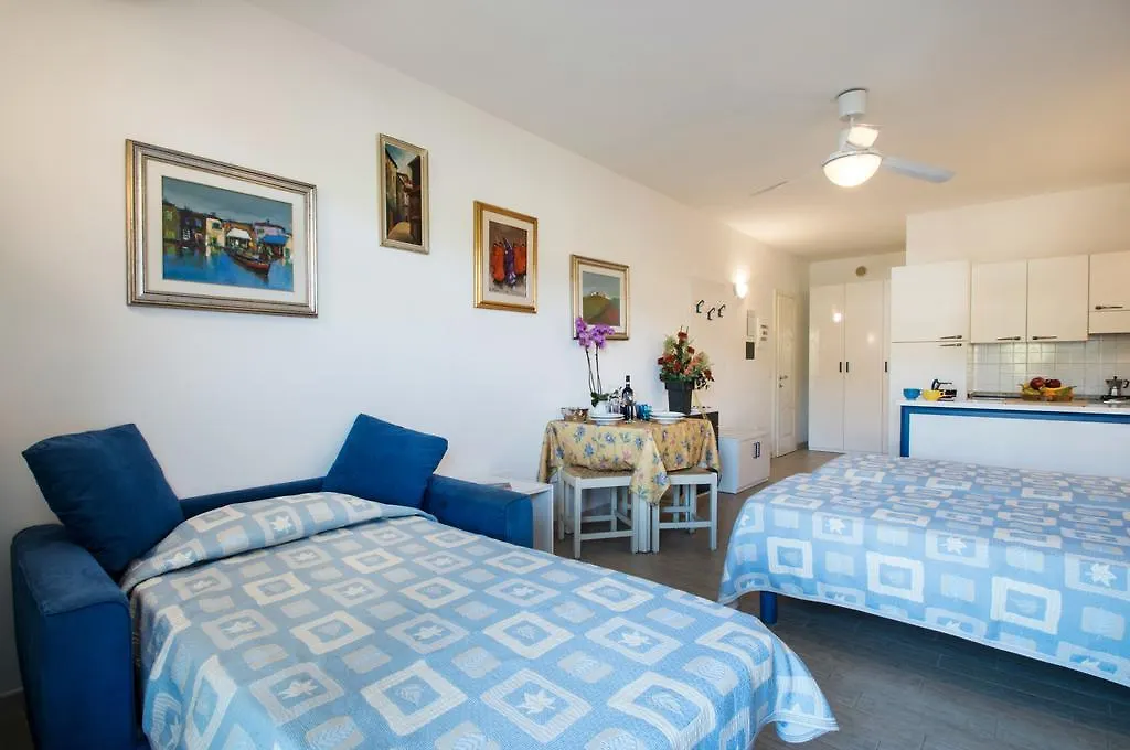 Residence Villa Rosa Garda  0*, Garda (Verona) Italy