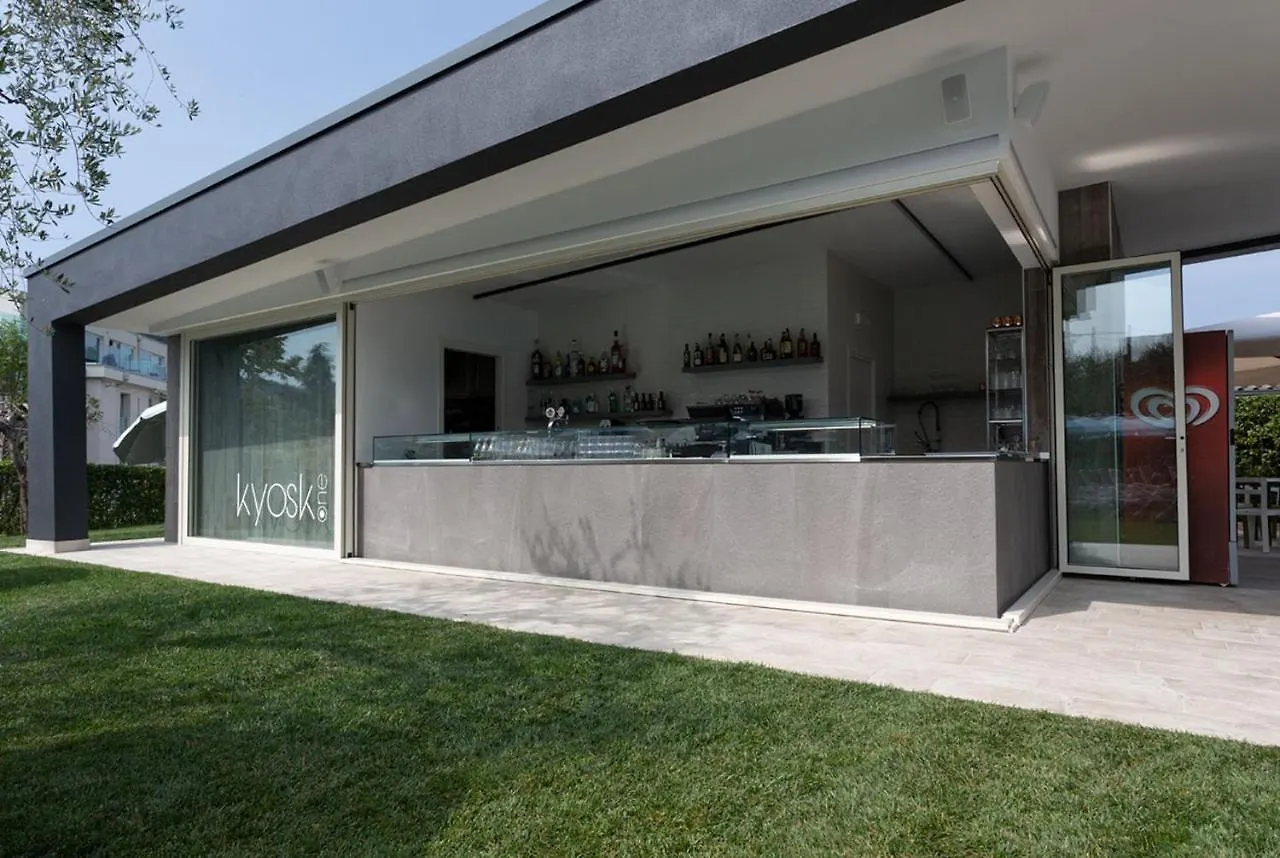 Aparthotel Residence Villa Rosa Garda  Italy